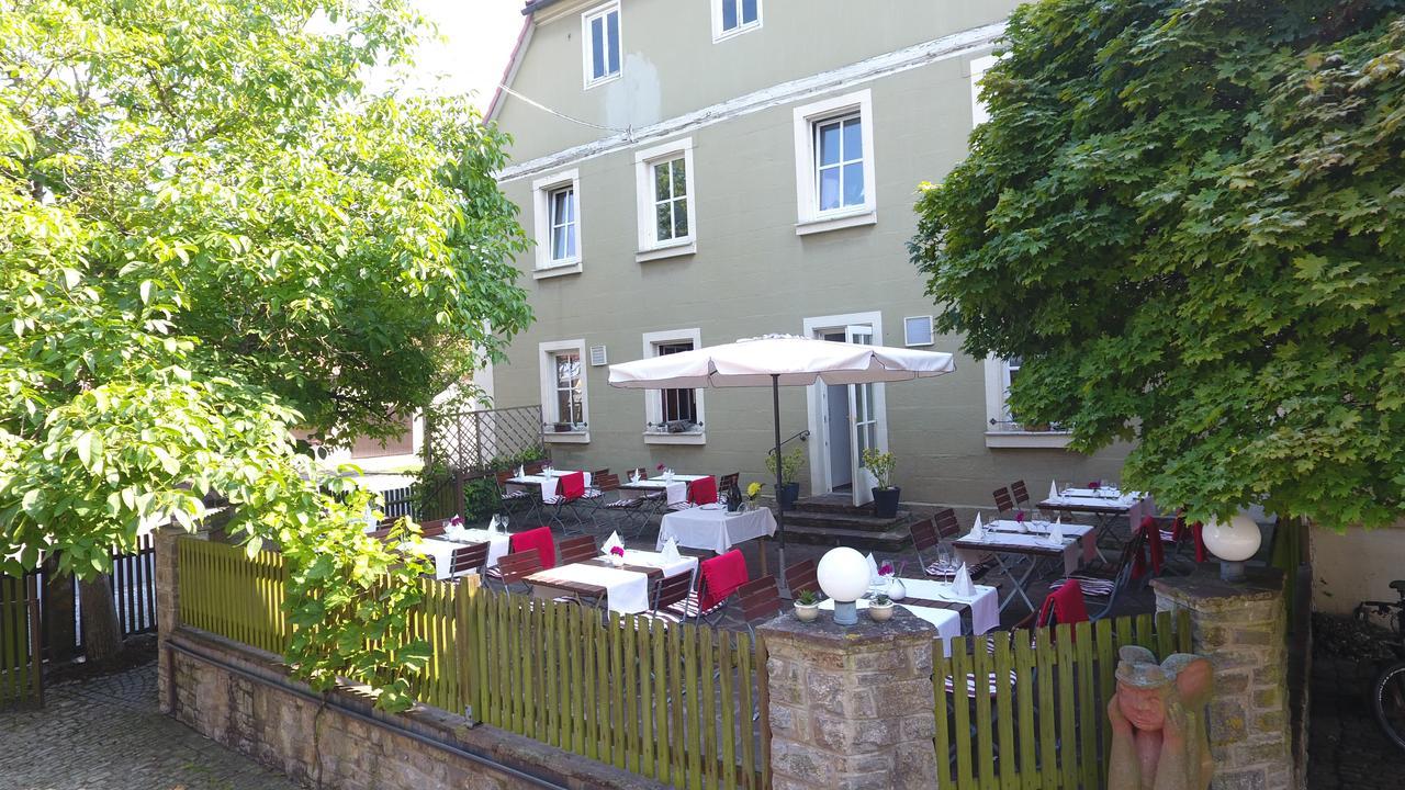 Hotel Gasthaus zum Schwan Castell Exterior foto